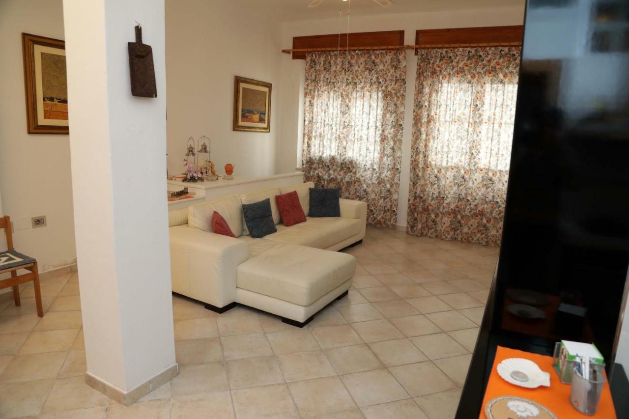 Luxury Apt Calasetta Exterior foto