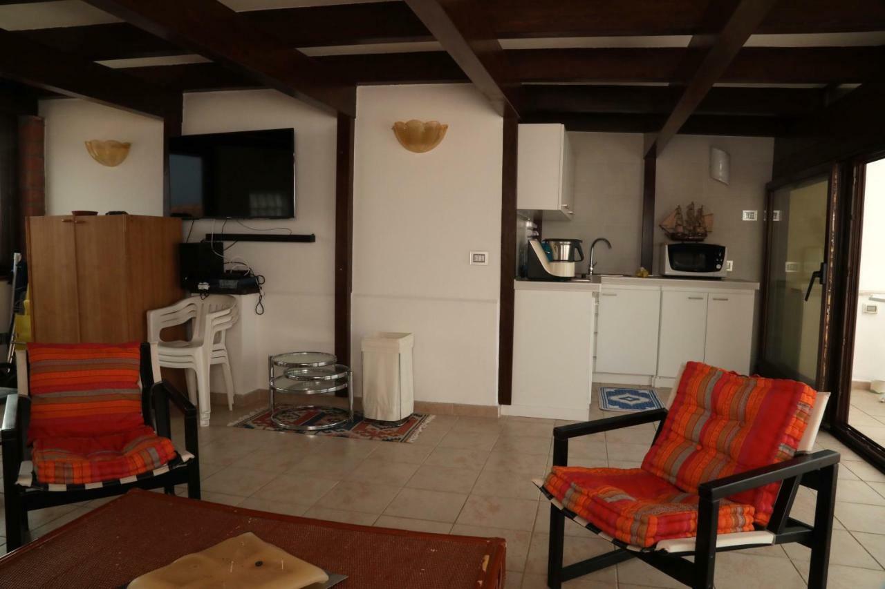 Luxury Apt Calasetta Exterior foto