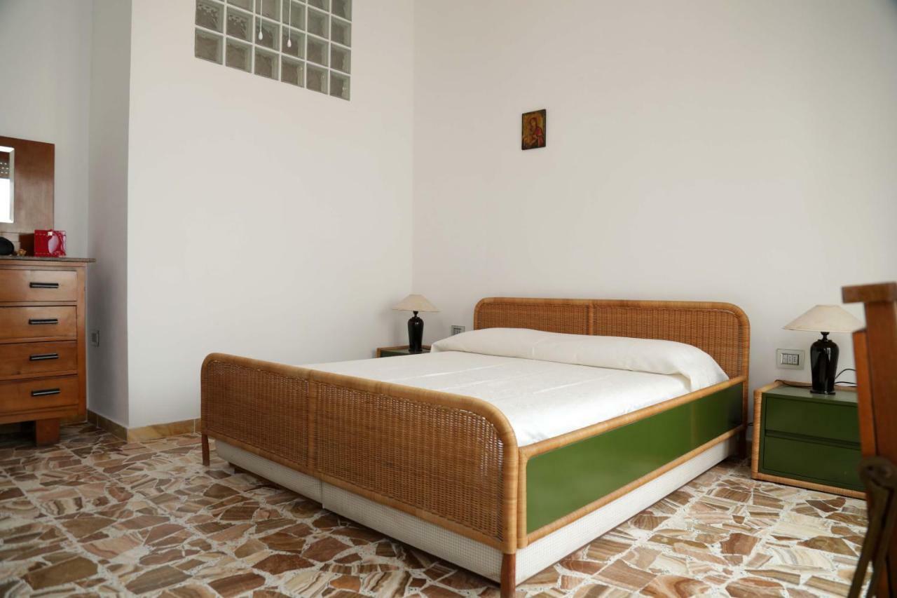Luxury Apt Calasetta Exterior foto