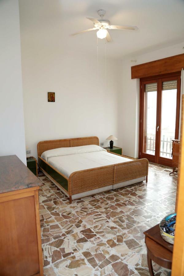 Luxury Apt Calasetta Exterior foto